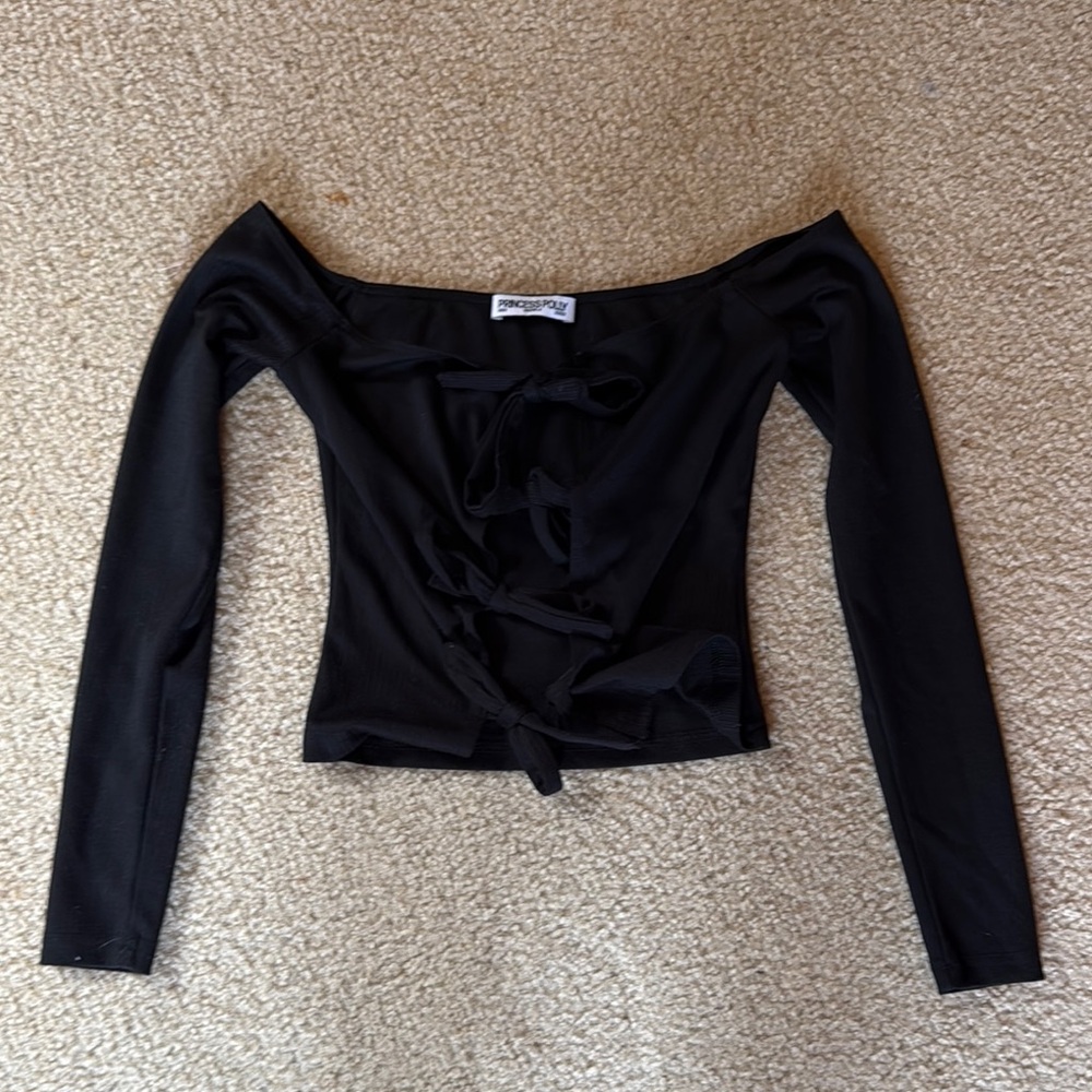 Elegant Black Off-Shoulder Top - Picture 2 of 6